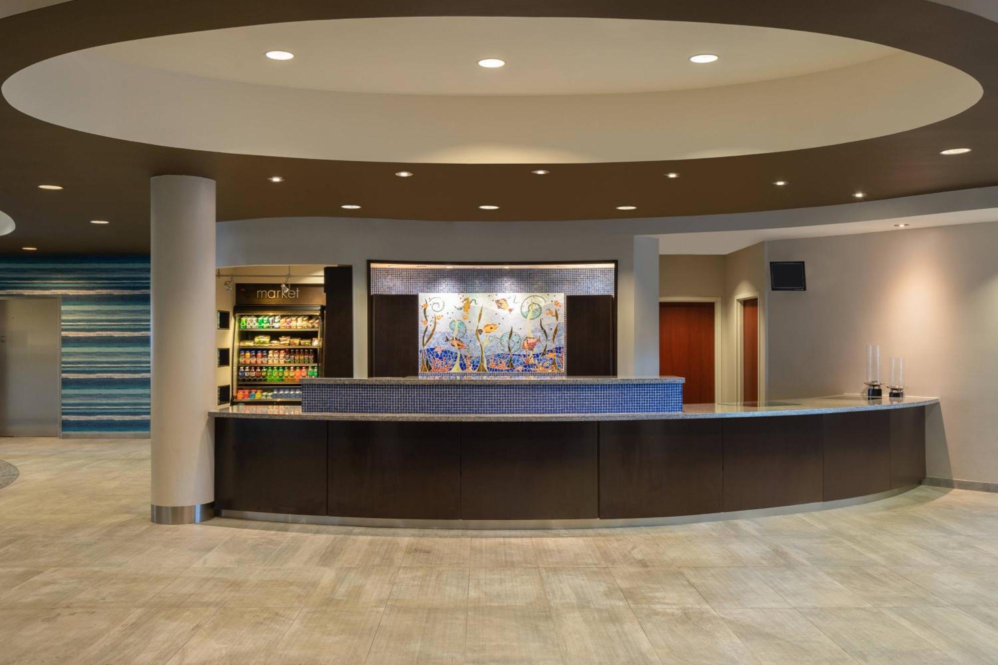 Courtyard By Marriott Fort Lauderdale Airport & Cruise Port Дания-Бич Экстерьер фото