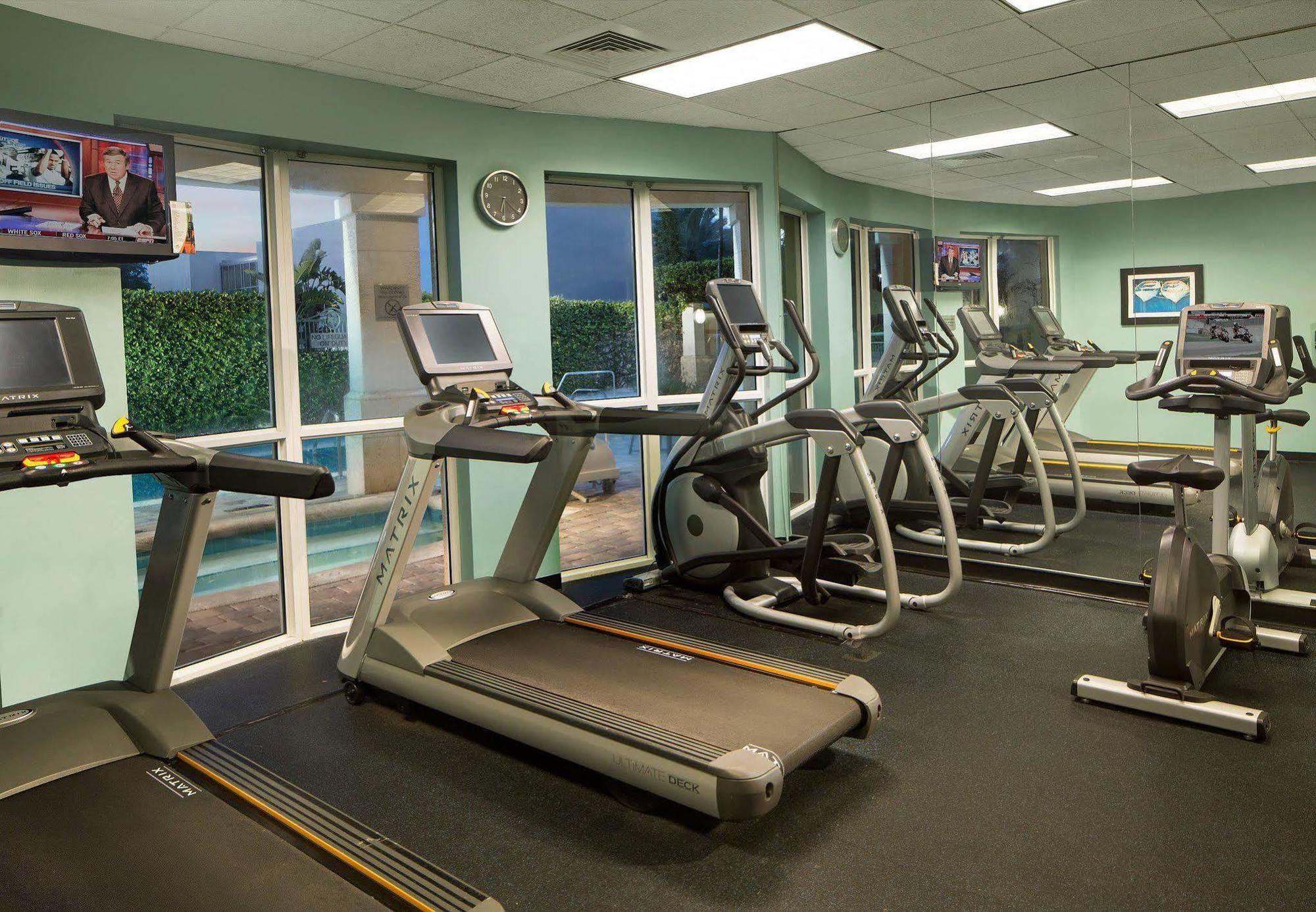 Courtyard By Marriott Fort Lauderdale Airport & Cruise Port Дания-Бич Экстерьер фото